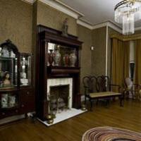 Maggie’s parlor.
